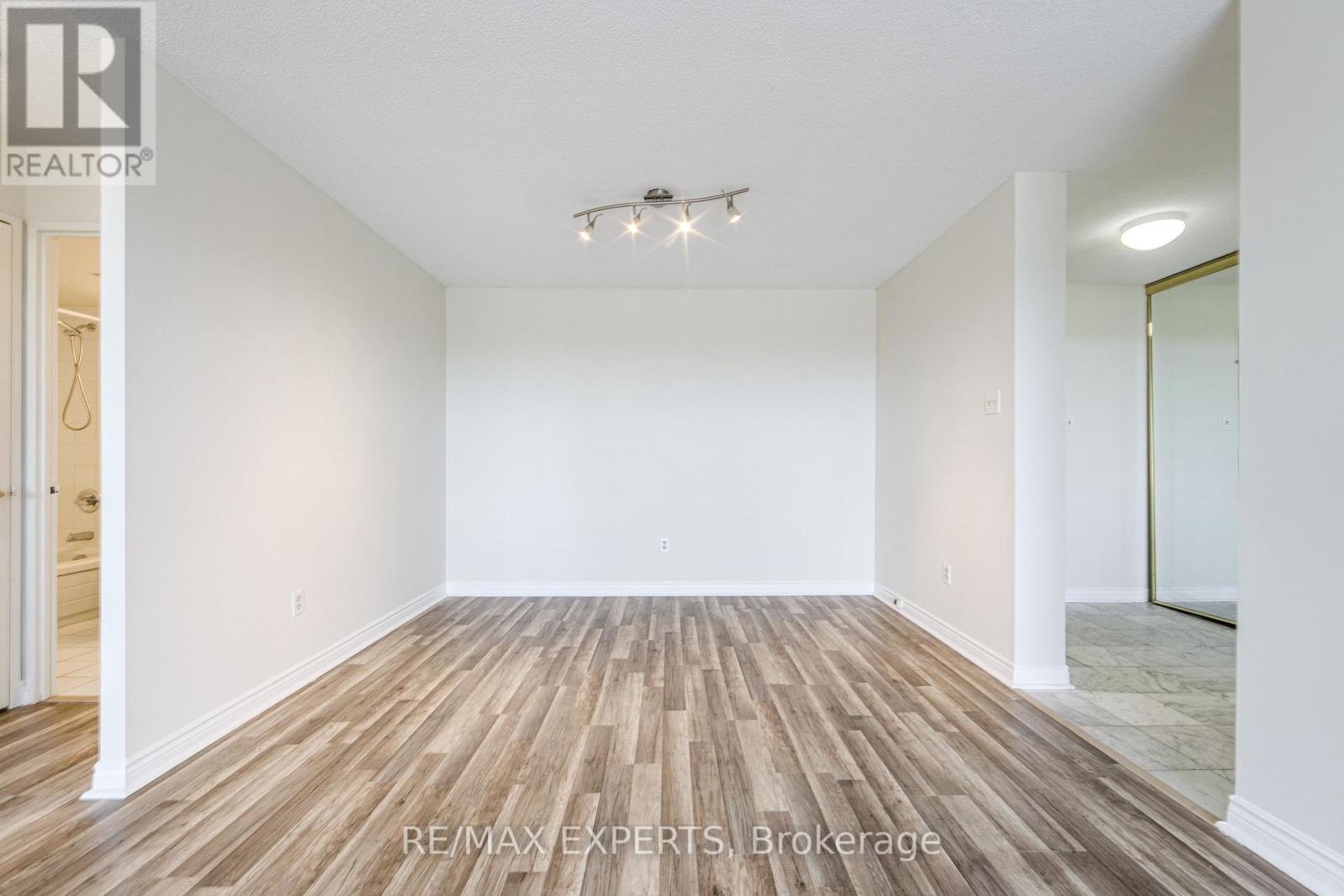 1506 - 7 Townsgate Drive, Vaughan, Ontario  L4J 7Z9 - Photo 24 - N13030196