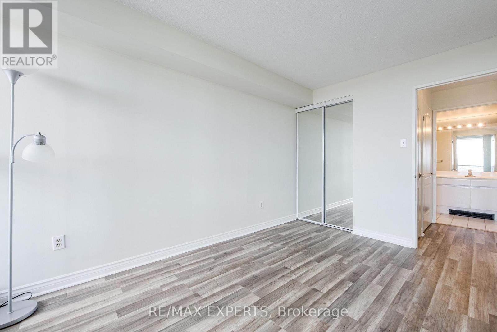 1506 - 7 Townsgate Drive, Vaughan, Ontario  L4J 7Z9 - Photo 28 - N13030196