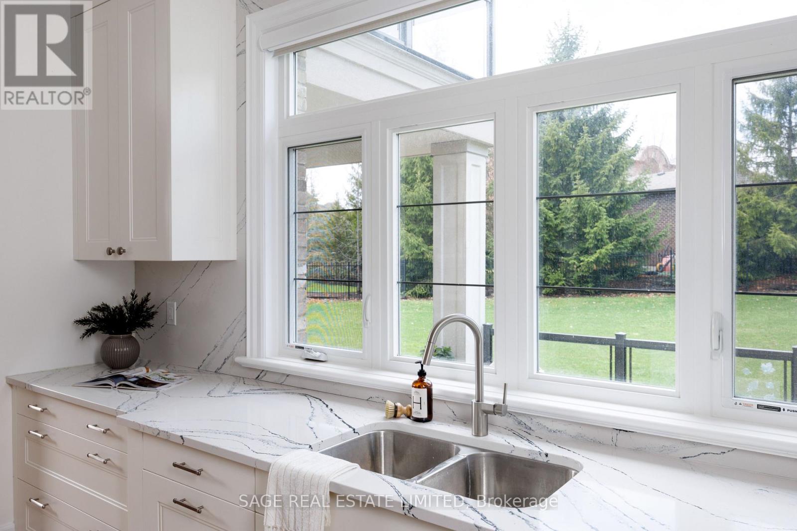 42 Winterlude Court, Vaughan, Ontario  L0J 1C0 - Photo 27 - N13030238