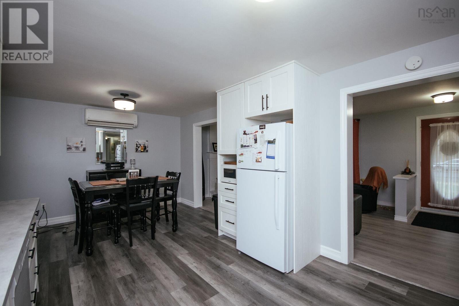 2810 Pinecrest Drive, Coldbrook, Nova Scotia  B4R 1B5 - Photo 10 - 202608231