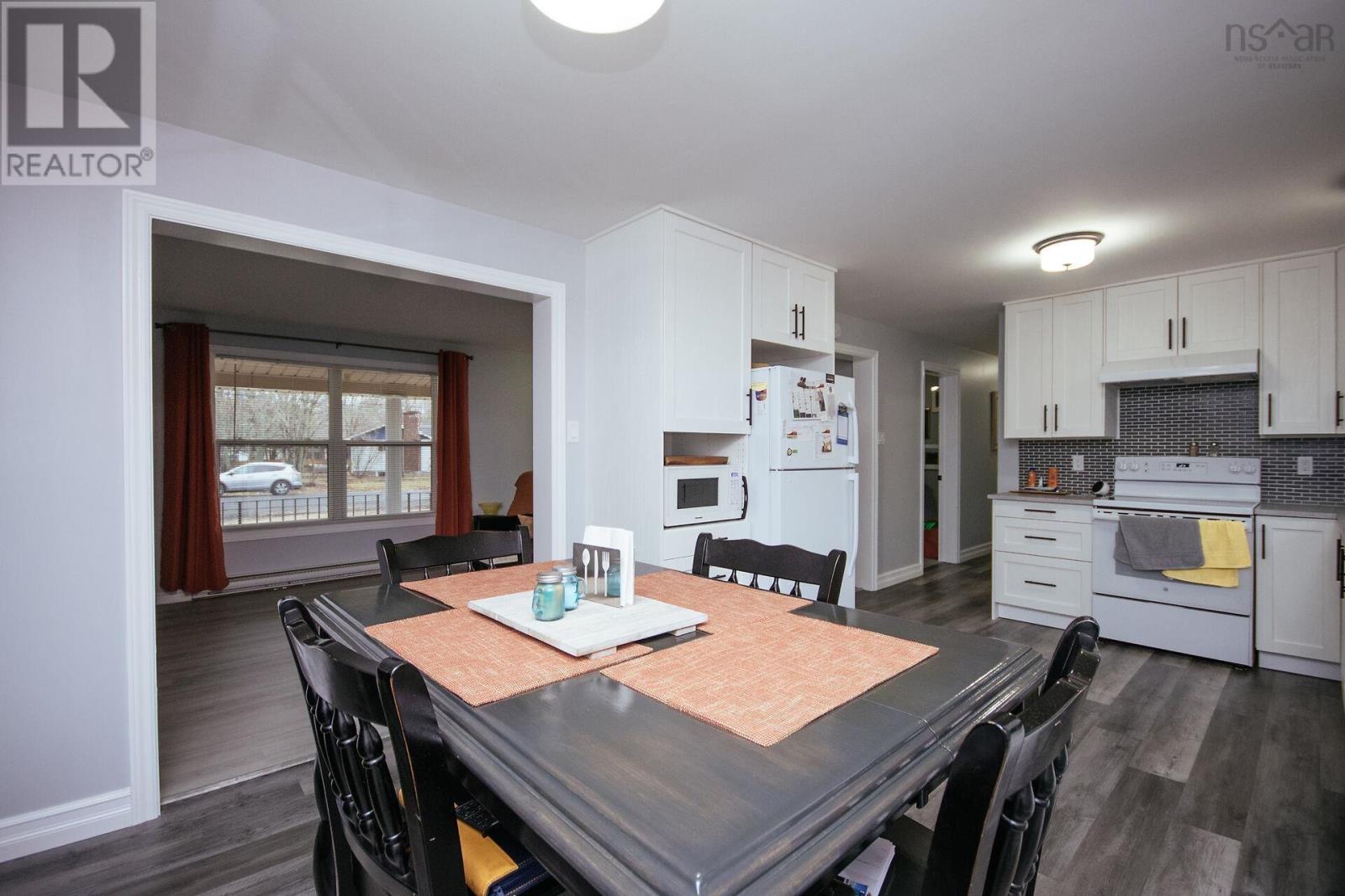 2810 Pinecrest Drive, Coldbrook, Nova Scotia  B4R 1B5 - Photo 12 - 202608231