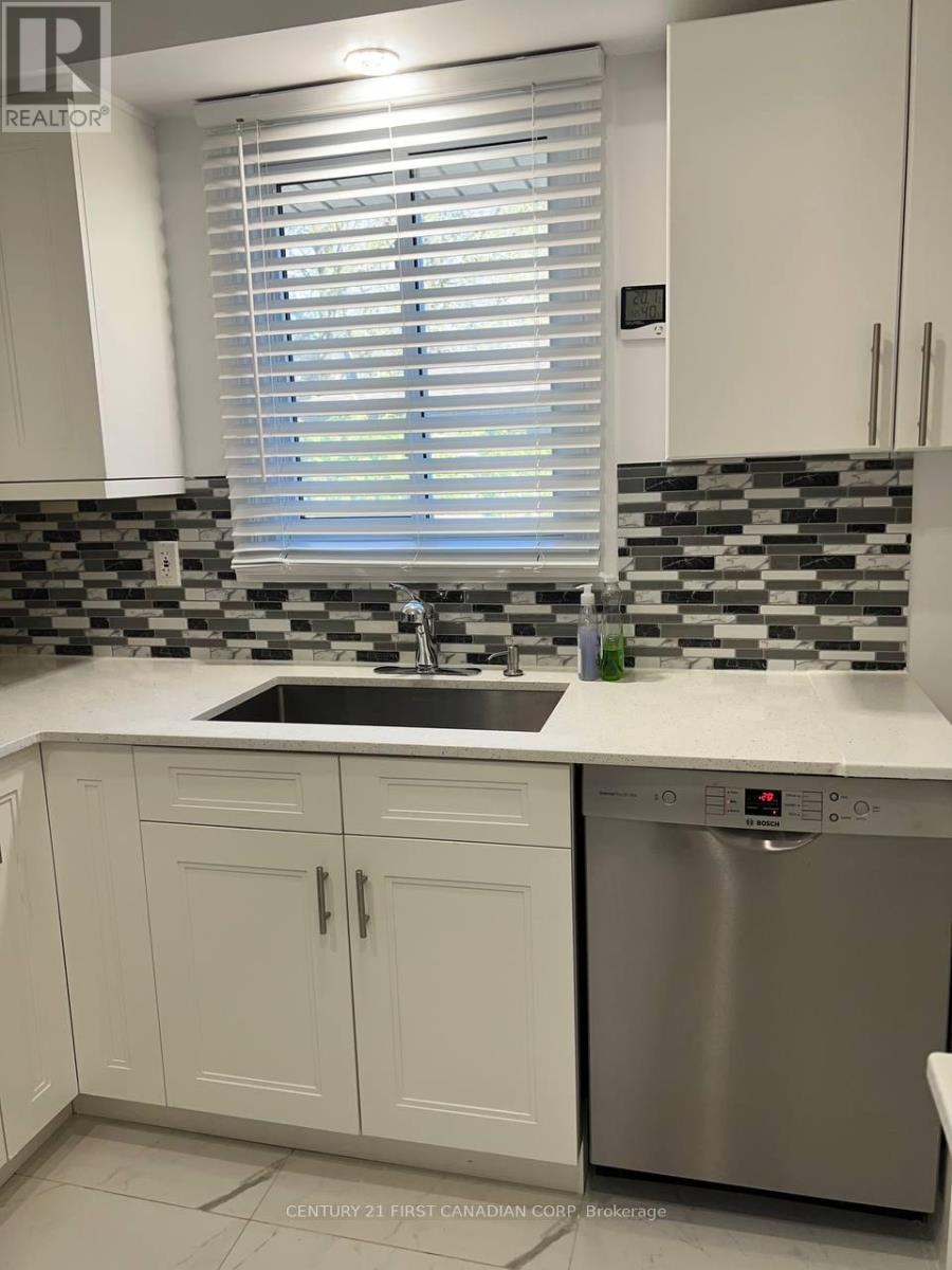 12 Wenlock Crescent, London North, Ontario  N6G 3B6 - Photo 11 - X13030266