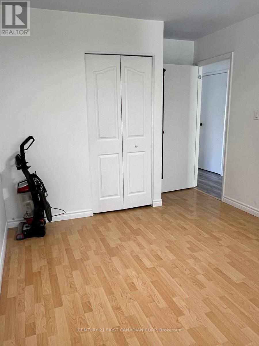 12 Wenlock Crescent, London North, Ontario  N6G 3B6 - Photo 17 - X13030266