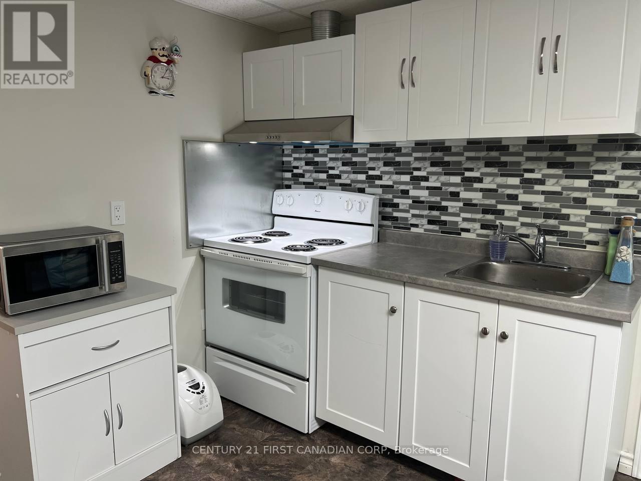 12 Wenlock Crescent, London North, Ontario  N6G 3B6 - Photo 22 - X13030266