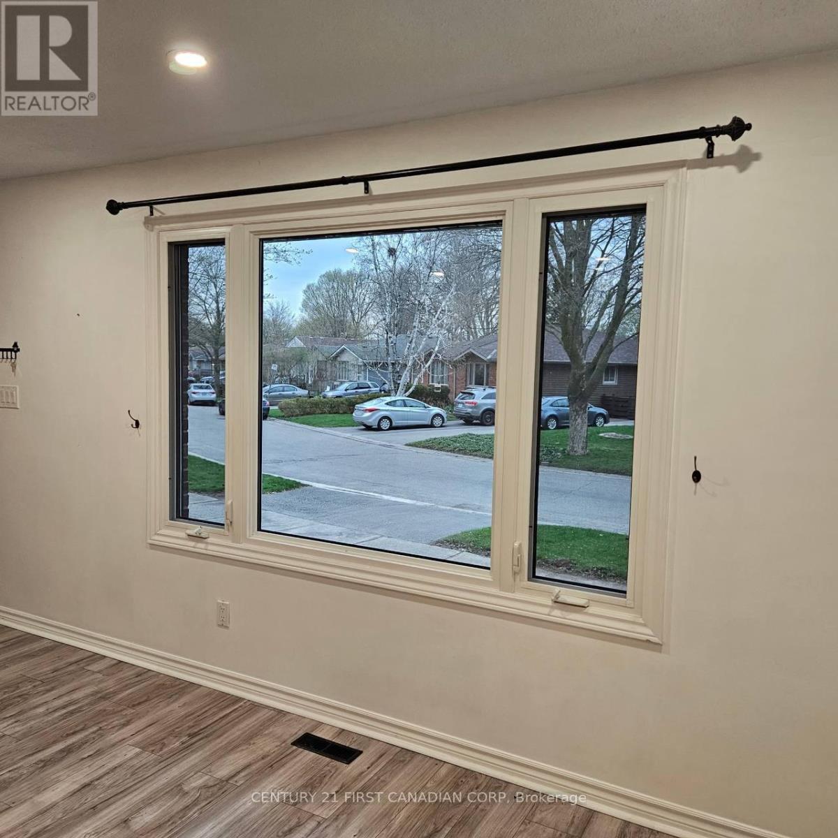 12 Wenlock Crescent, London North, Ontario  N6G 3B6 - Photo 9 - X13030266