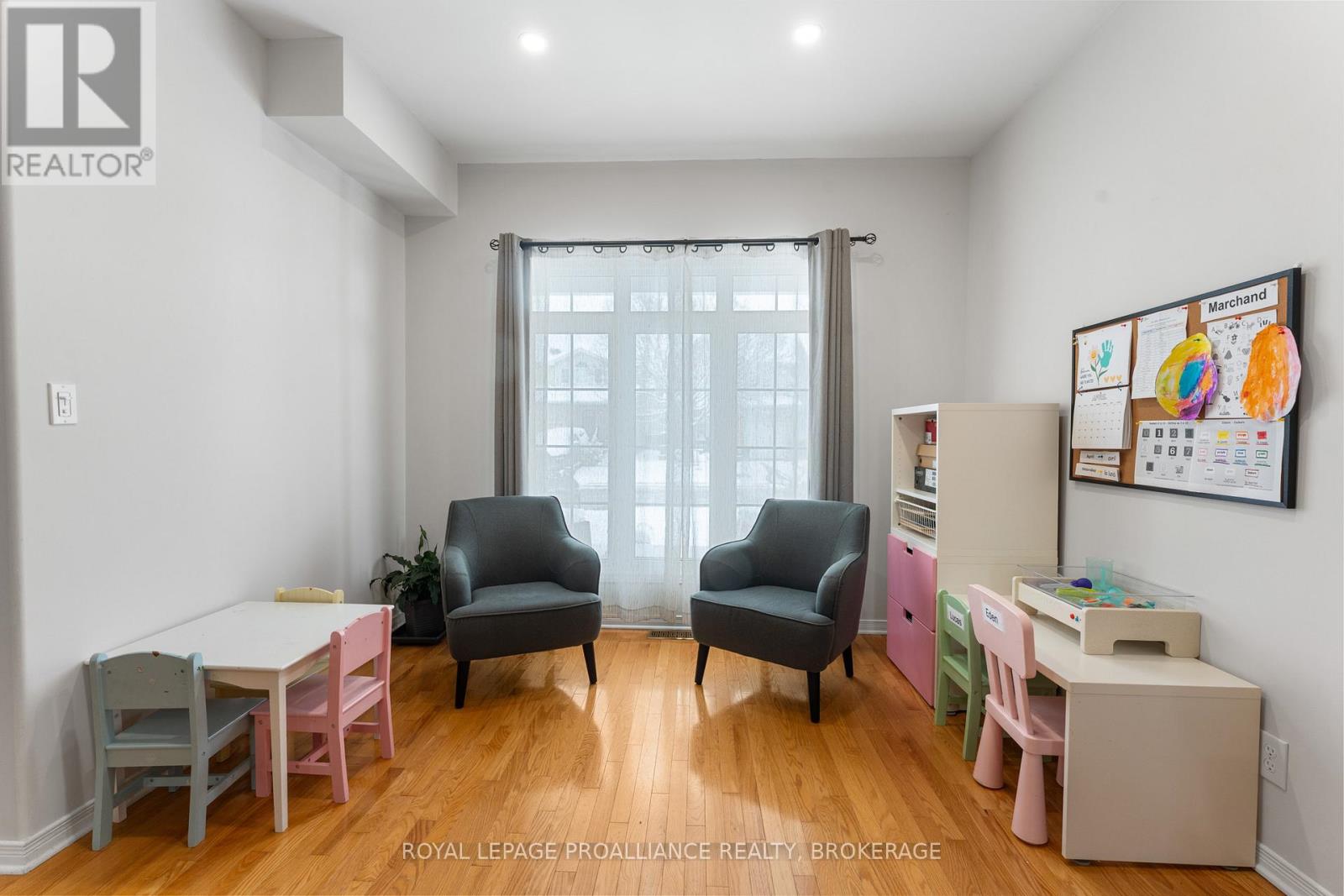 975 Bluffwood Avenue, Kingston, Ontario  K7K 7K5 - Photo 4 - X12978272