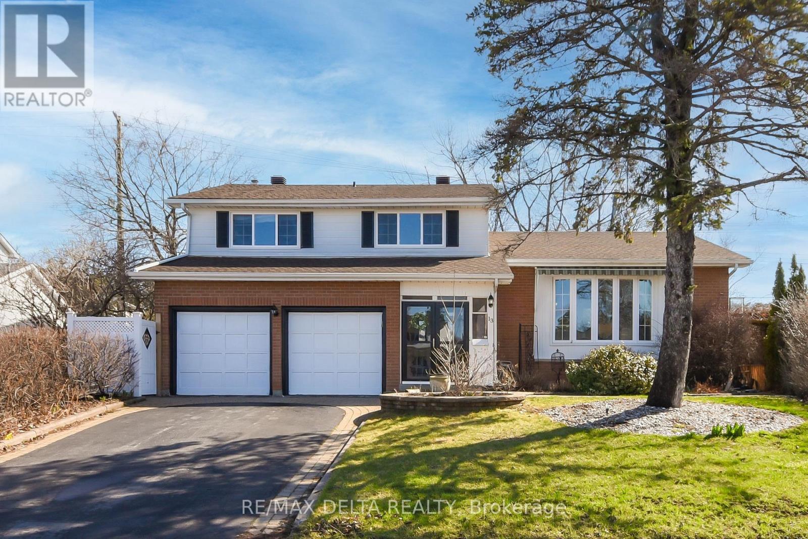 13 PARKLANE COURT, Ottawa, Ontario