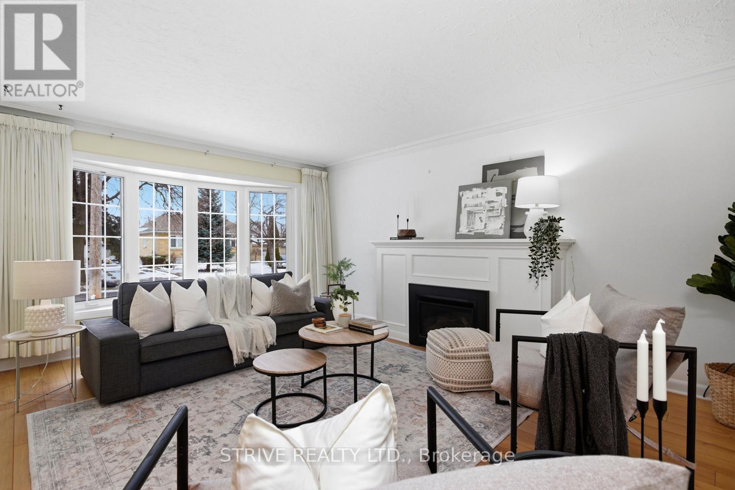 447 Ridgeway Avenue, Oshawa, Ontario  L1J 2V8 - Photo 4 - E13024030