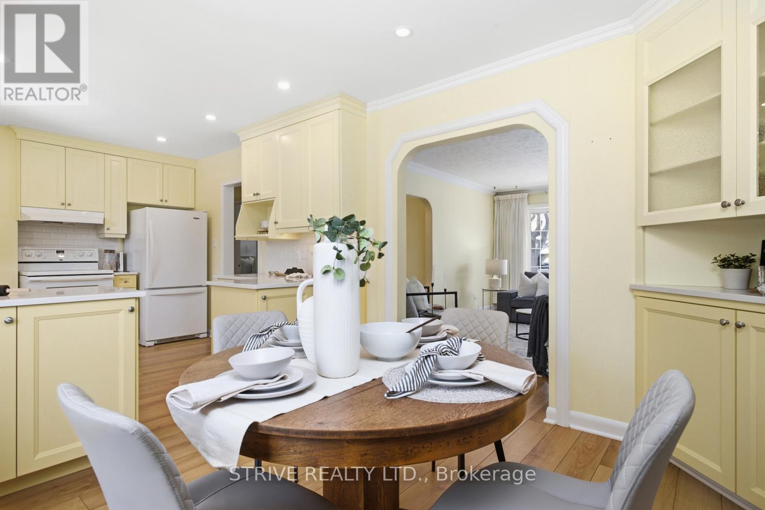 447 Ridgeway Avenue, Oshawa, Ontario  L1J 2V8 - Photo 6 - E13024030