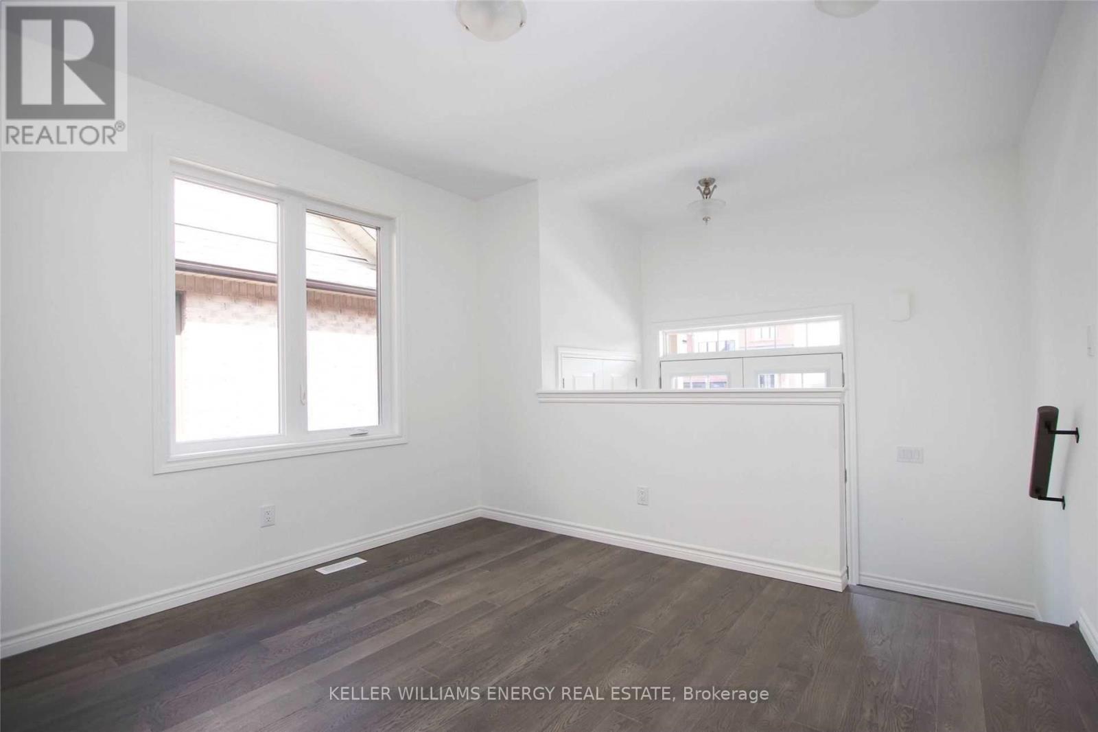 Main - 407 Northglen Boulevard, Clarington, Ontario  L1C 7E2 - Photo 2 - E13030334