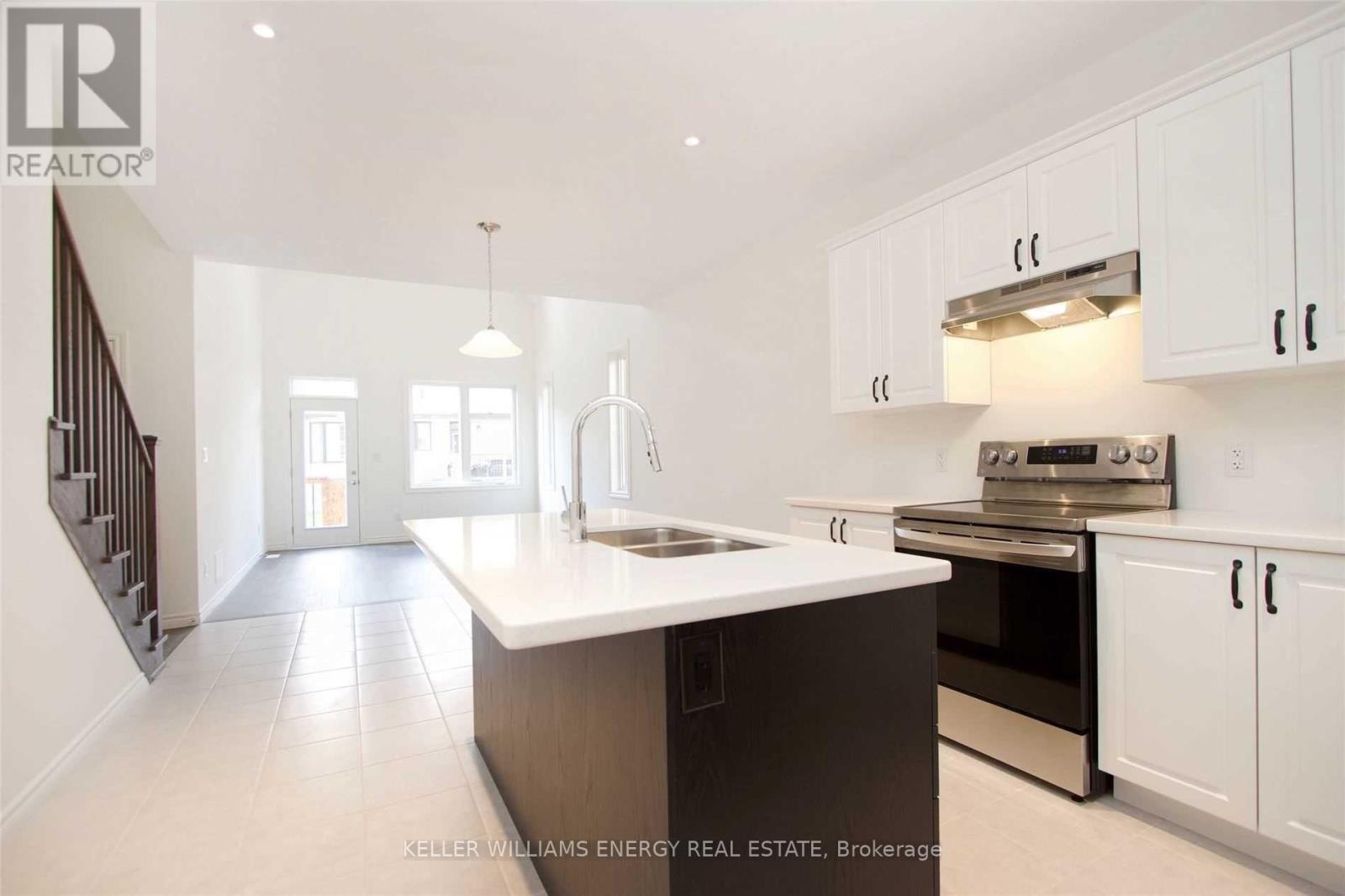 Main - 407 Northglen Boulevard, Clarington, Ontario  L1C 7E2 - Photo 4 - E13030334