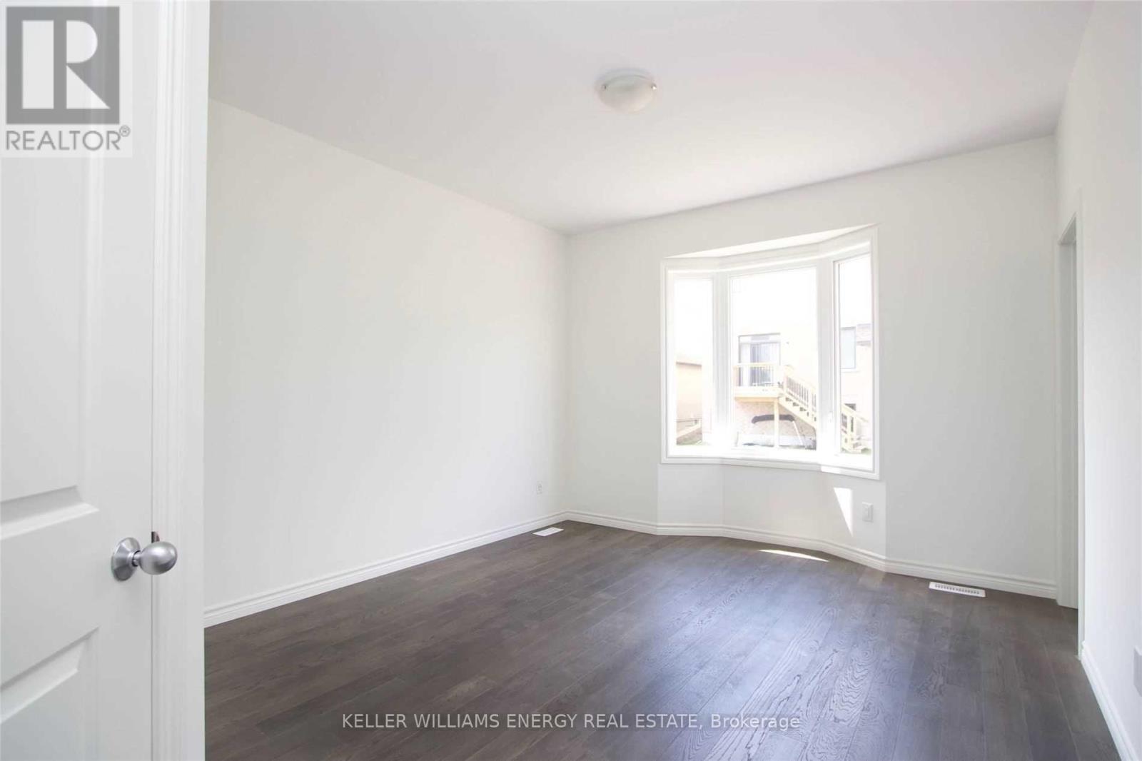 Main - 407 Northglen Boulevard, Clarington, Ontario  L1C 7E2 - Photo 6 - E13030334