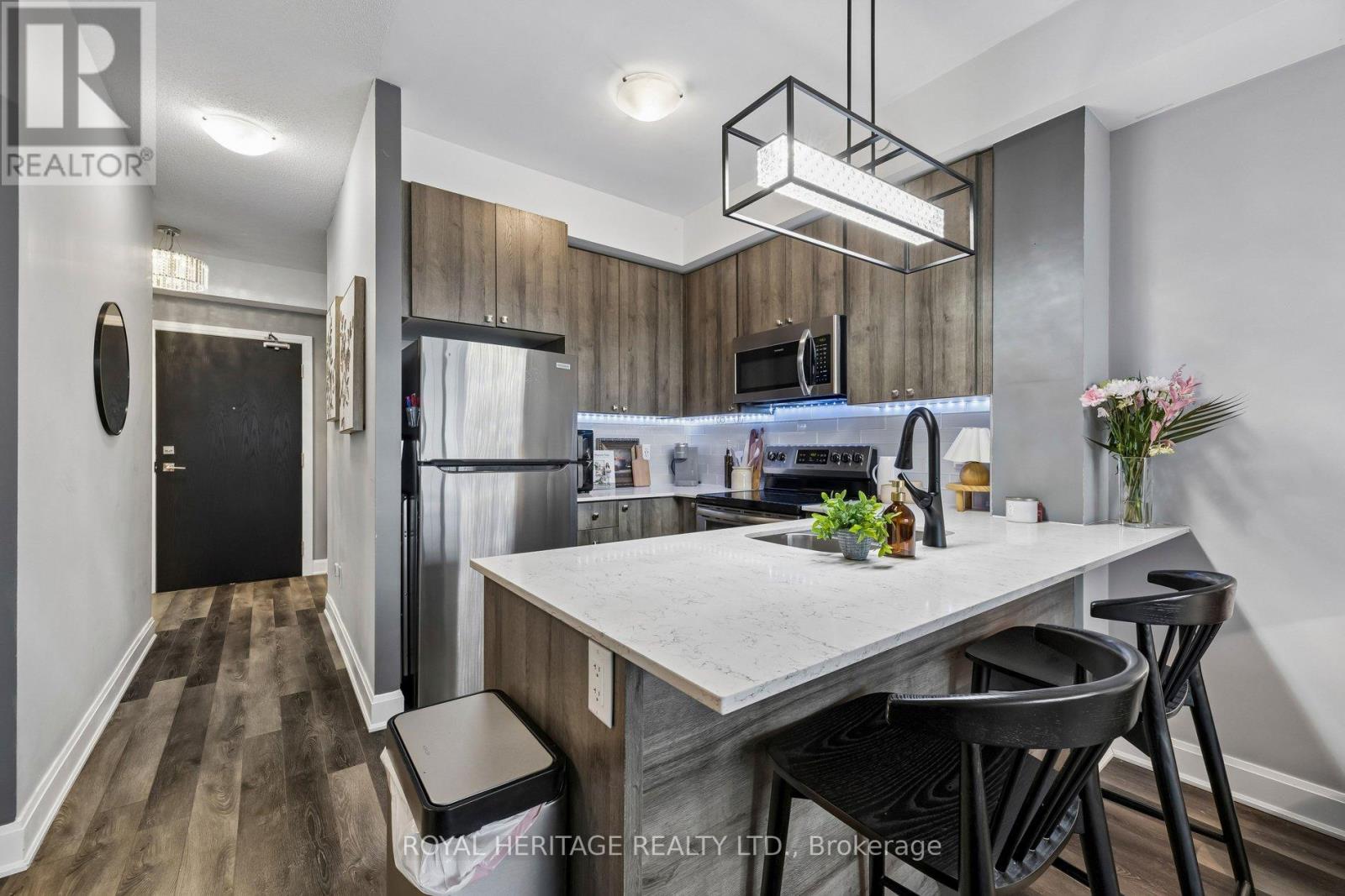 309 - 50 Lakebreeze Drive, Clarington, Ontario  L1B 0V9 - Photo 6 - E13030536