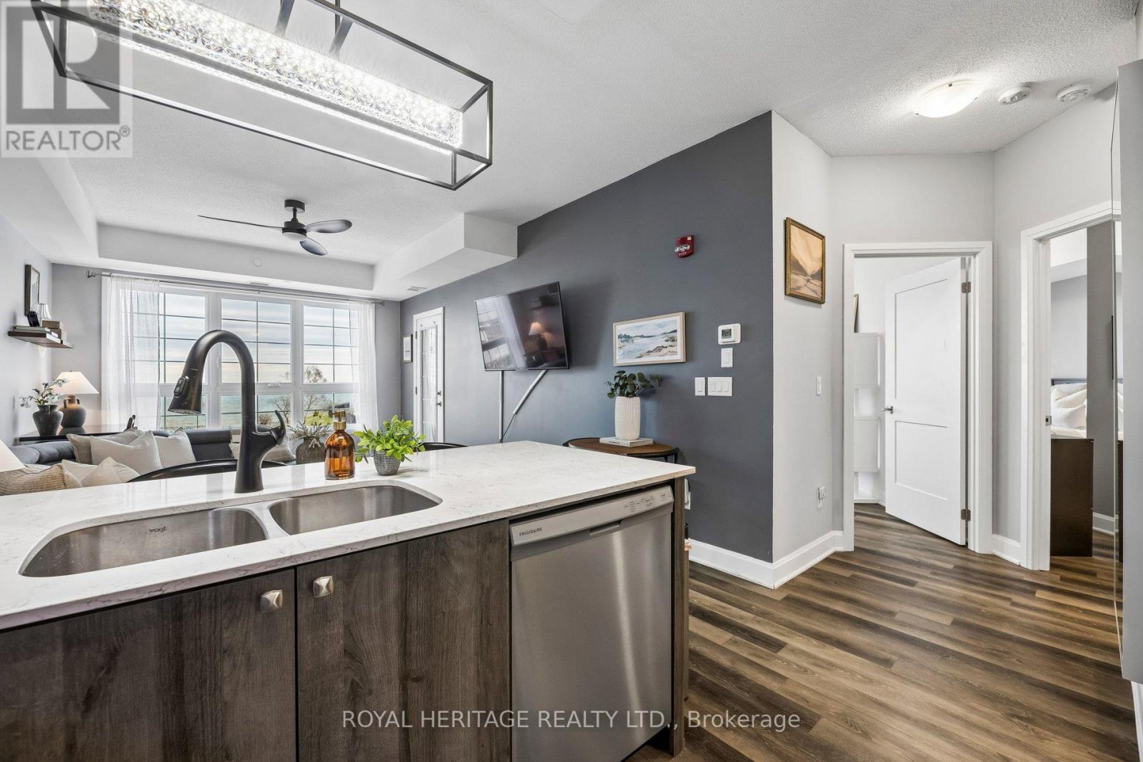 309 - 50 Lakebreeze Drive, Clarington, Ontario  L1B 0V9 - Photo 7 - E13030536