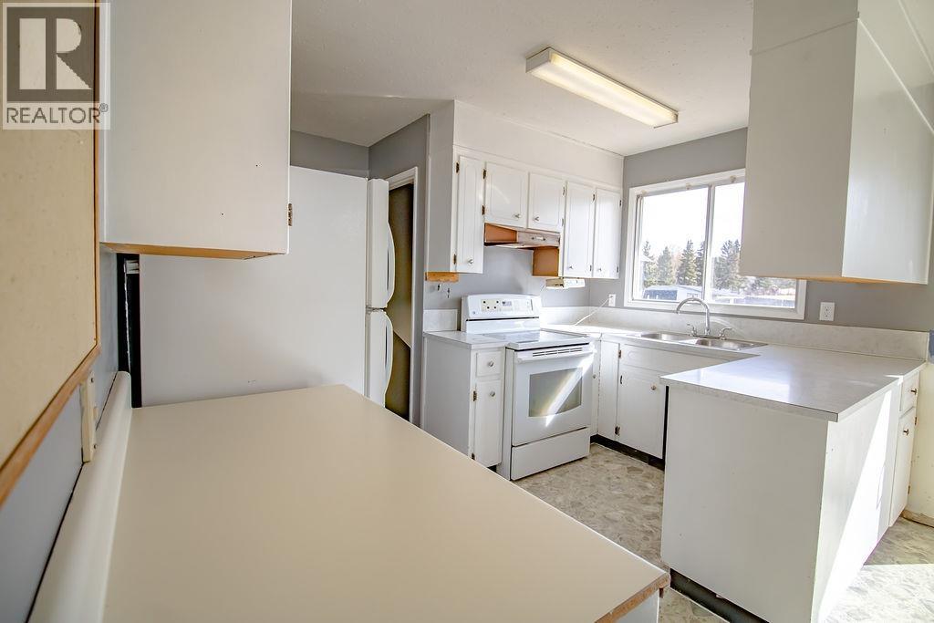 734 W 7th Avenue, Fort St. James, British Columbia  V0J 1P0 - Photo 8 - R3112782