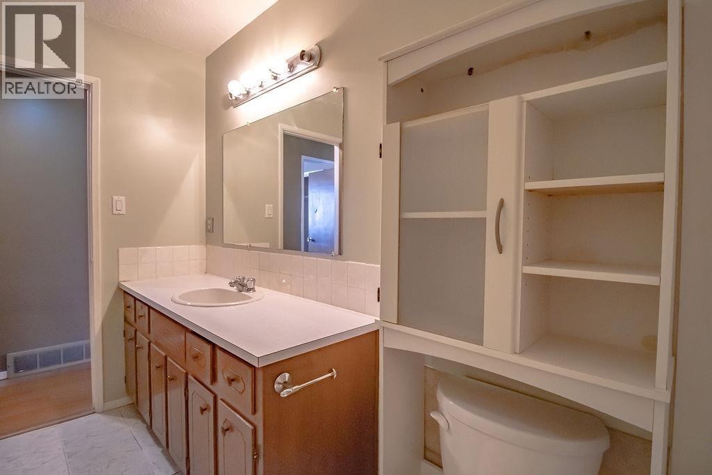 734 W 7th Avenue, Fort St. James, British Columbia  V0J 1P0 - Photo 11 - R3112782