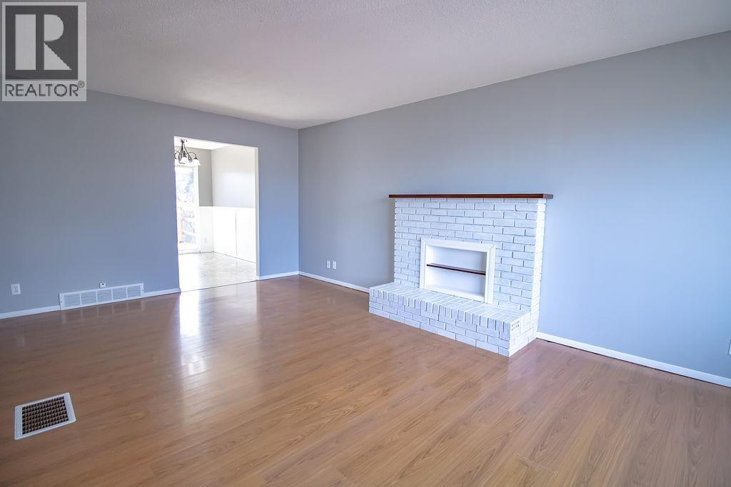 734 W 7th Avenue, Fort St. James, British Columbia  V0J 1P0 - Photo 4 - R3112782