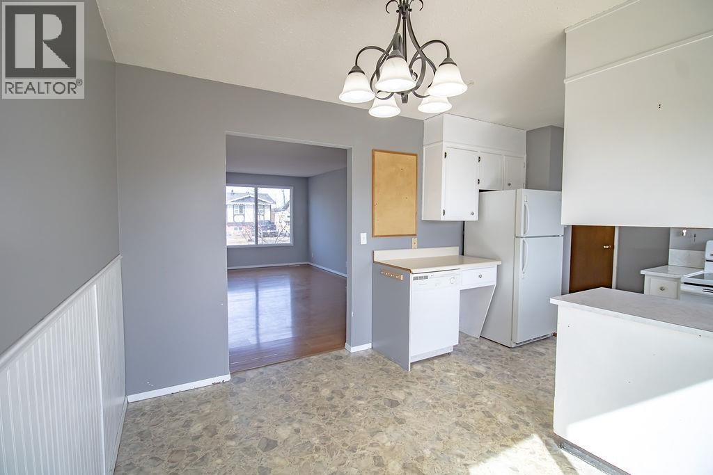 734 W 7th Avenue, Fort St. James, British Columbia  V0J 1P0 - Photo 5 - R3112782