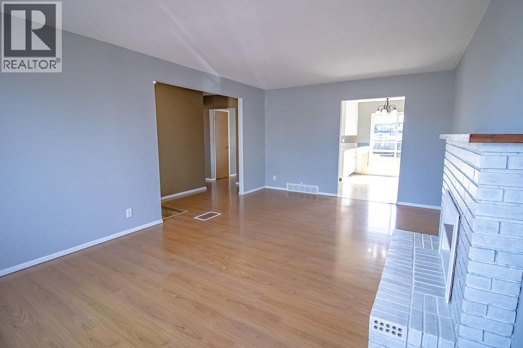 734 W 7th Avenue, Fort St. James, British Columbia  V0J 1P0 - Photo 3 - R3112782