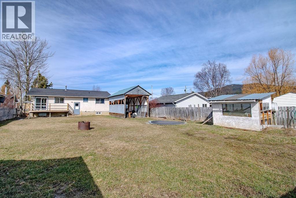 734 W 7th Avenue, Fort St. James, British Columbia  V0J 1P0 - Photo 40 - R3112782