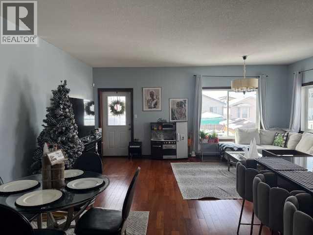 307 17 Street E, Brooks, Alberta  T1R 1R2 - Photo 3 - A2290791