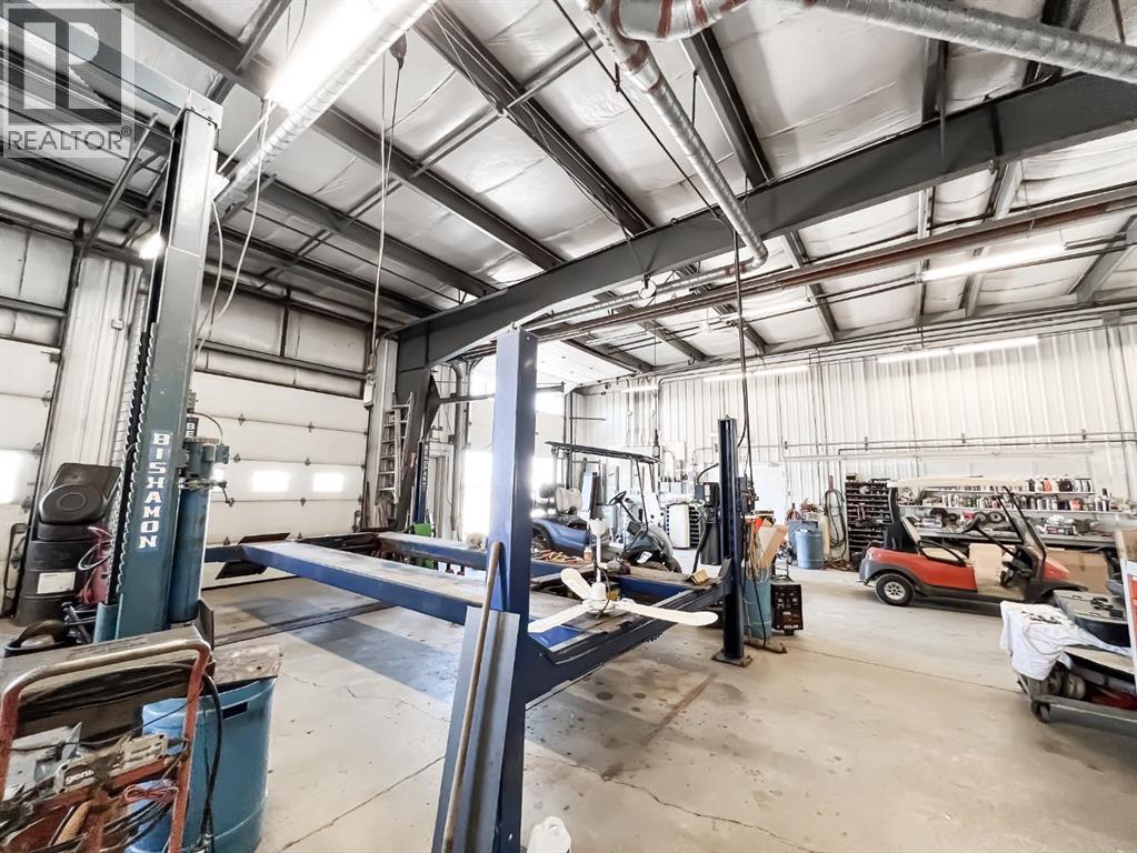 942 Main Street SE, Falher, Alberta  T0H 1M0 - Photo 19 - A2143488