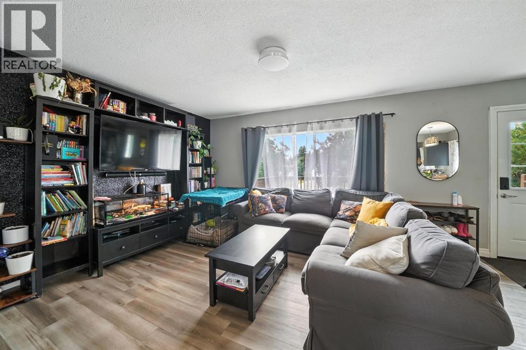 4910 53 Avenue, Rimbey, Alberta  T0C 2J0 - Photo 11 - A2291687