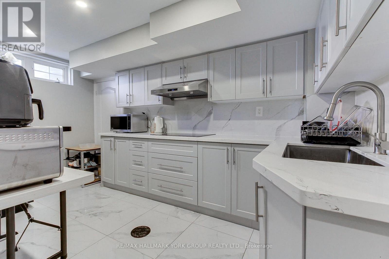 60 Delabo Drive, Toronto, Ontario  M3J 3S4 - Photo 37 - W13030150