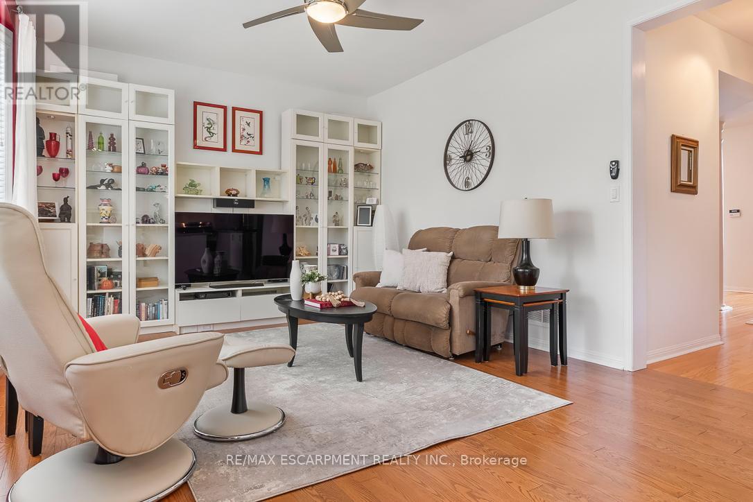 1211 Barr Crescent, Milton, Ontario  L9T 6X6 - Photo 11 - W13030176