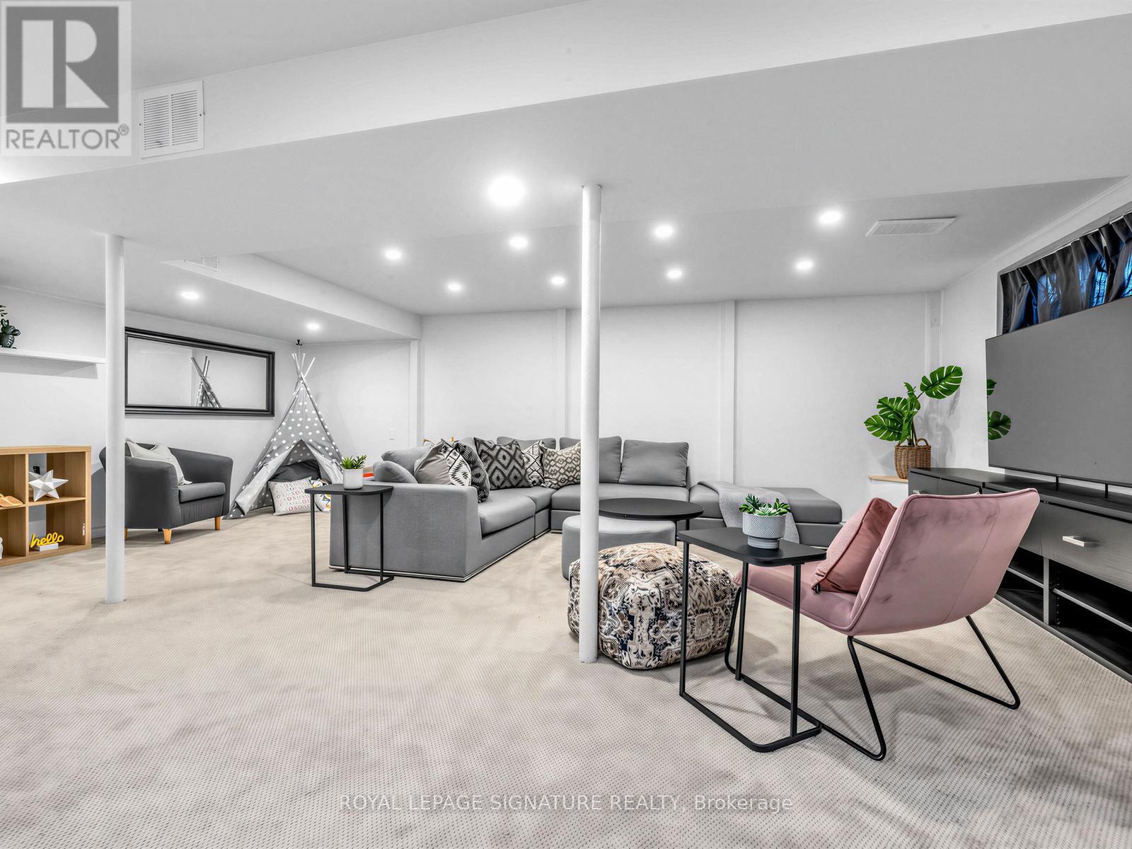 78 Foxrun Avenue, Toronto, Ontario  M3L 1L8 - Photo 16 - W13030228