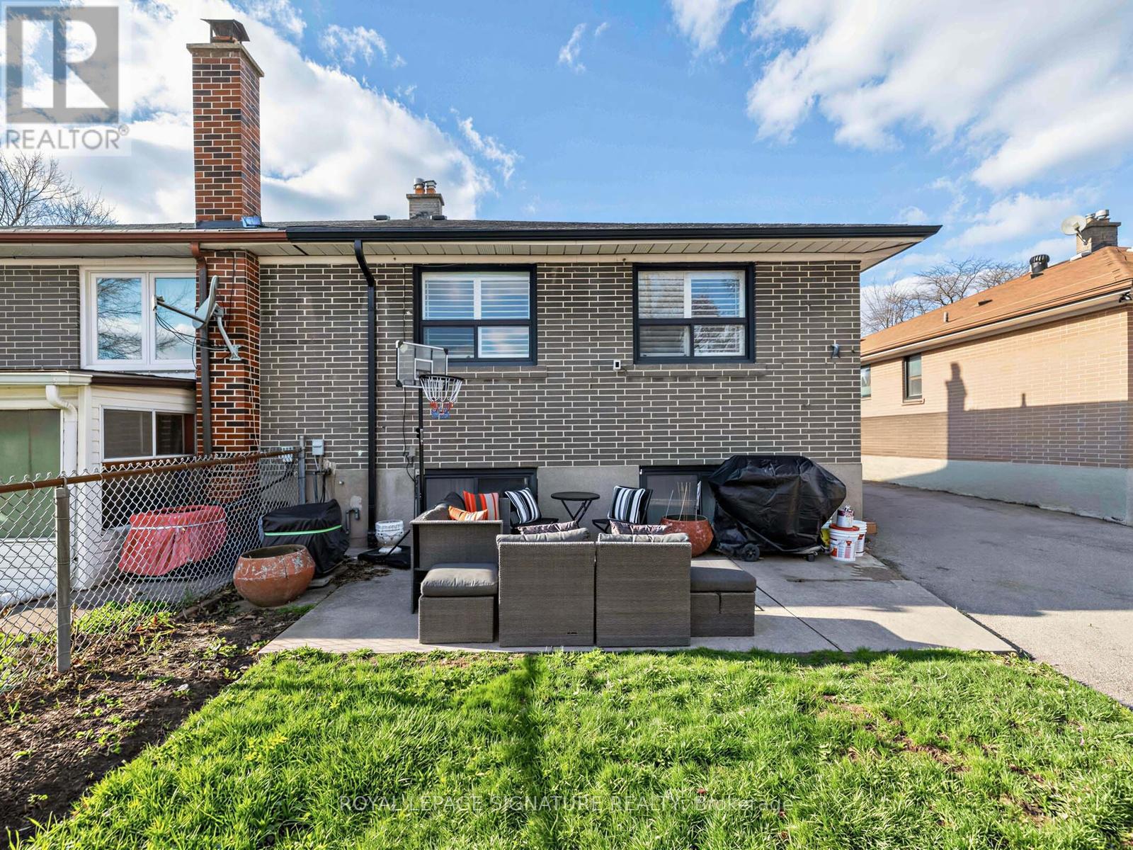 78 Foxrun Avenue, Toronto, Ontario  M3L 1L8 - Photo 27 - W13030228