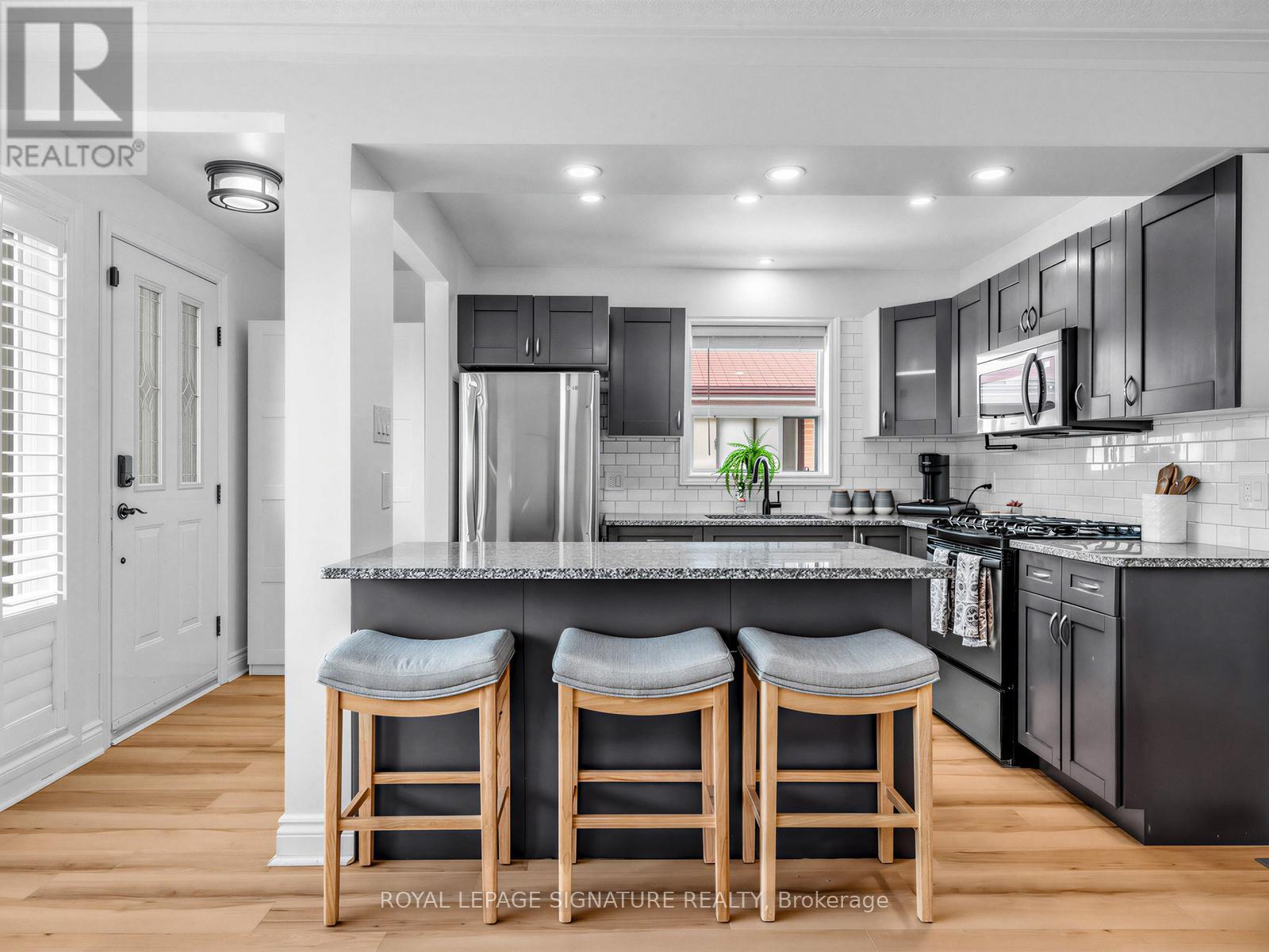 78 Foxrun Avenue, Toronto, Ontario  M3L 1L8 - Photo 4 - W13030228