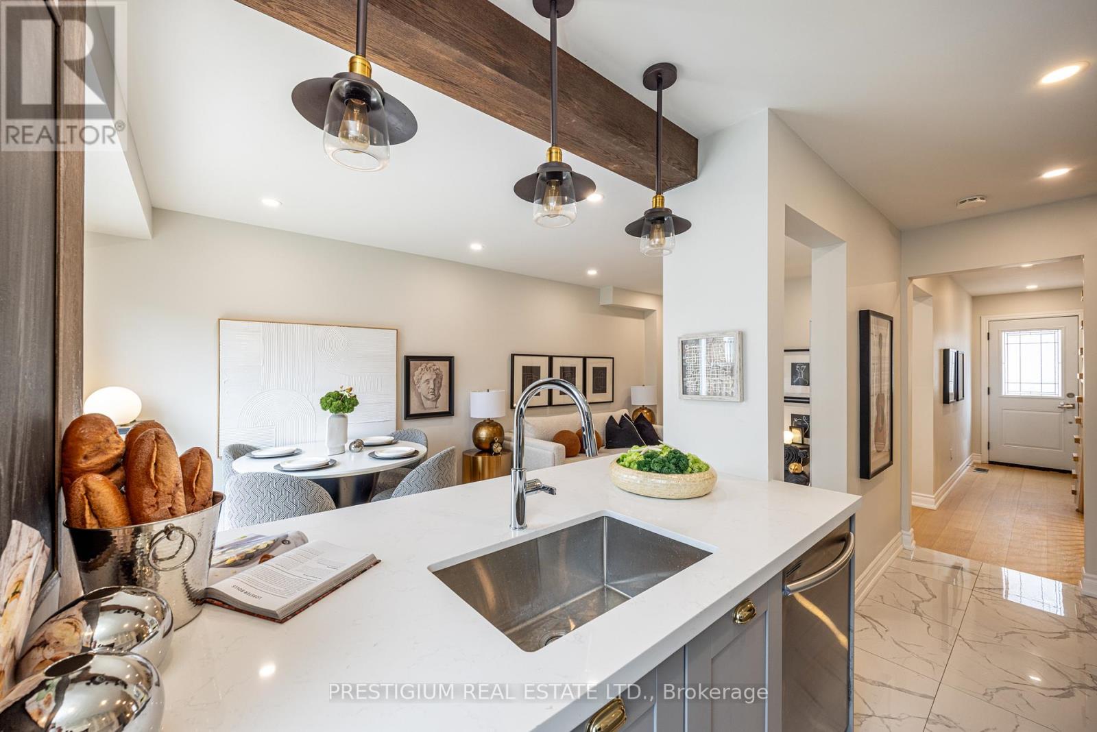 4094 Teakwood Drive, Mississauga, Ontario  L5C 3L6 - Photo 10 - W13030288