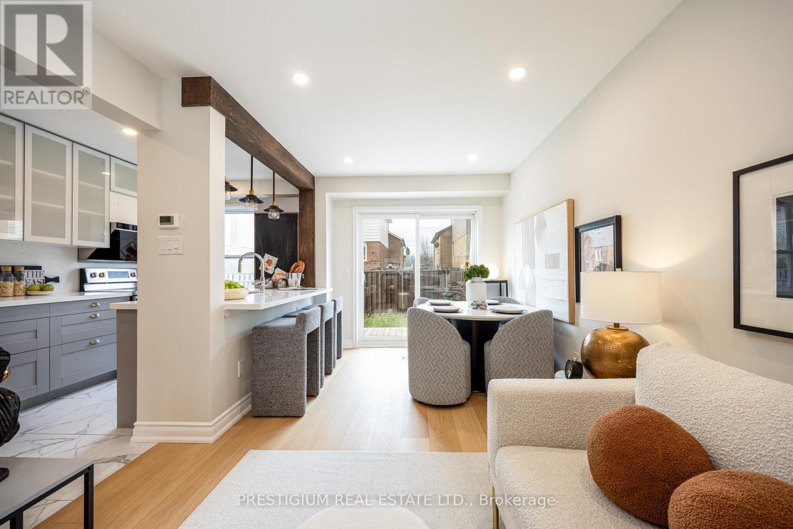 4094 Teakwood Drive, Mississauga, Ontario  L5C 3L6 - Photo 11 - W13030288