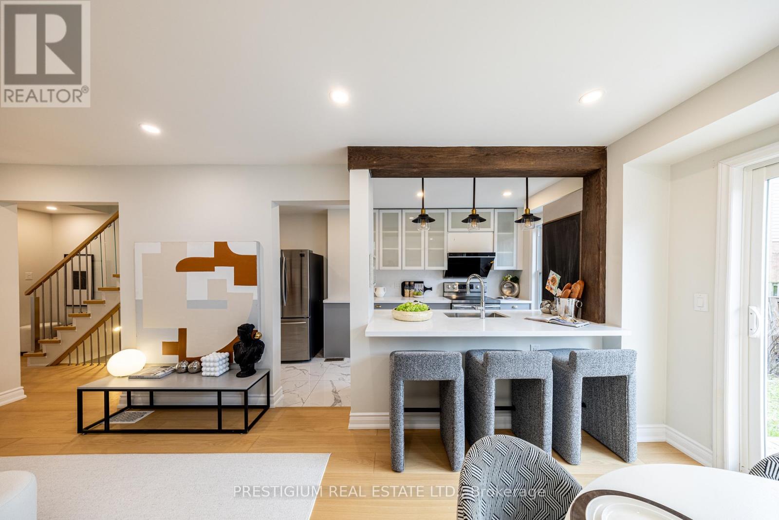 4094 Teakwood Drive, Mississauga, Ontario  L5C 3L6 - Photo 13 - W13030288