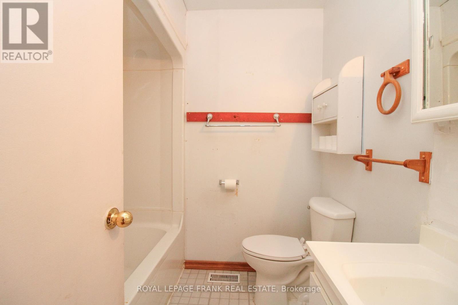 1006 Sydenham Road, Peterborough, Ontario  K9J 1K7 - Photo 17 - X13030360