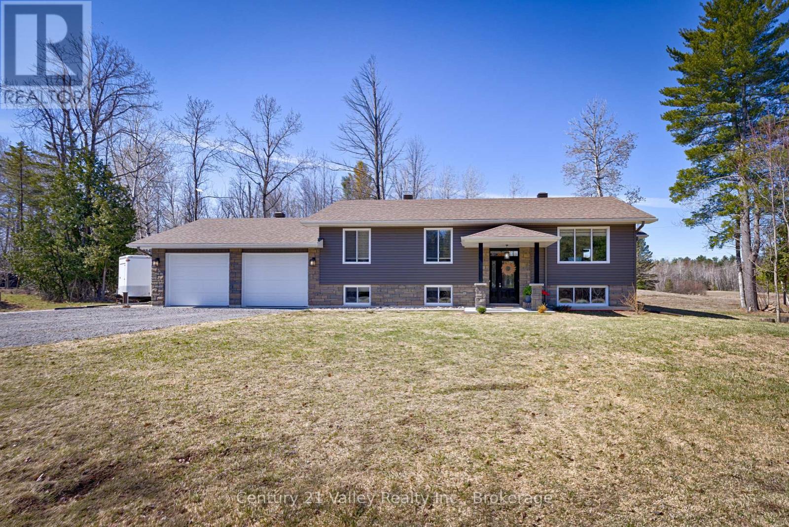 543 Anderson Road, Mcnab/braeside, Ontario  K7S 3G8 - Photo 1 - X12808178