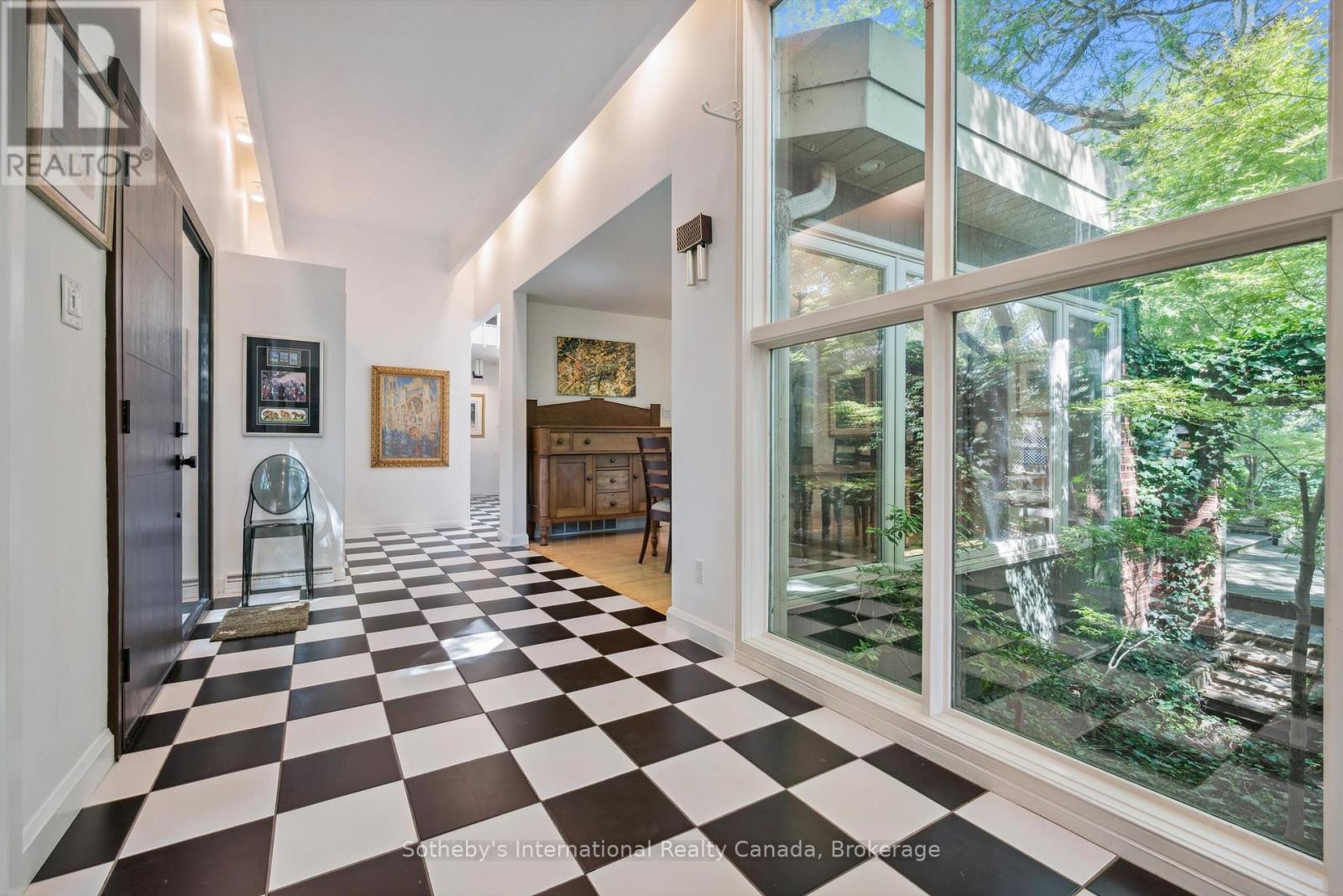 348 Browning Place, Waterloo, Ontario  N2L 2W3 - Photo 14 - X12399870