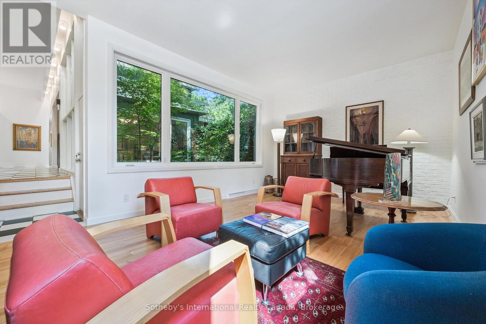 348 Browning Place, Waterloo, Ontario  N2L 2W3 - Photo 17 - X12399870