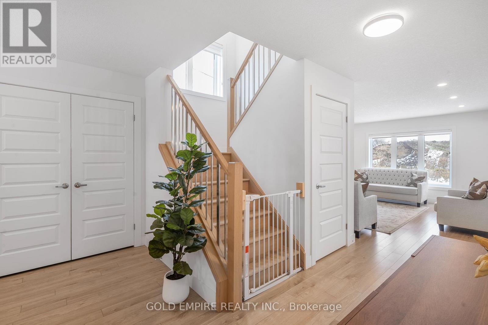 12 Rea Court, Southwold, Ontario  N6L 1M1 - Photo 8 - X13030408