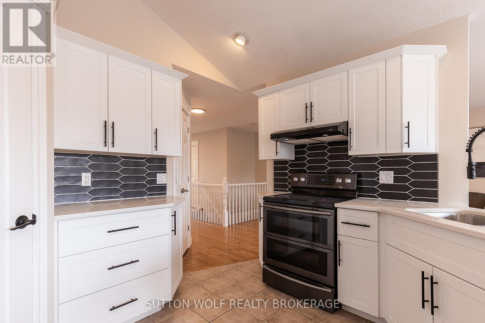 501 Darcy Drive, Strathroy-Caradoc, Ontario  N7G 4K9 - Photo 11 - X13030608