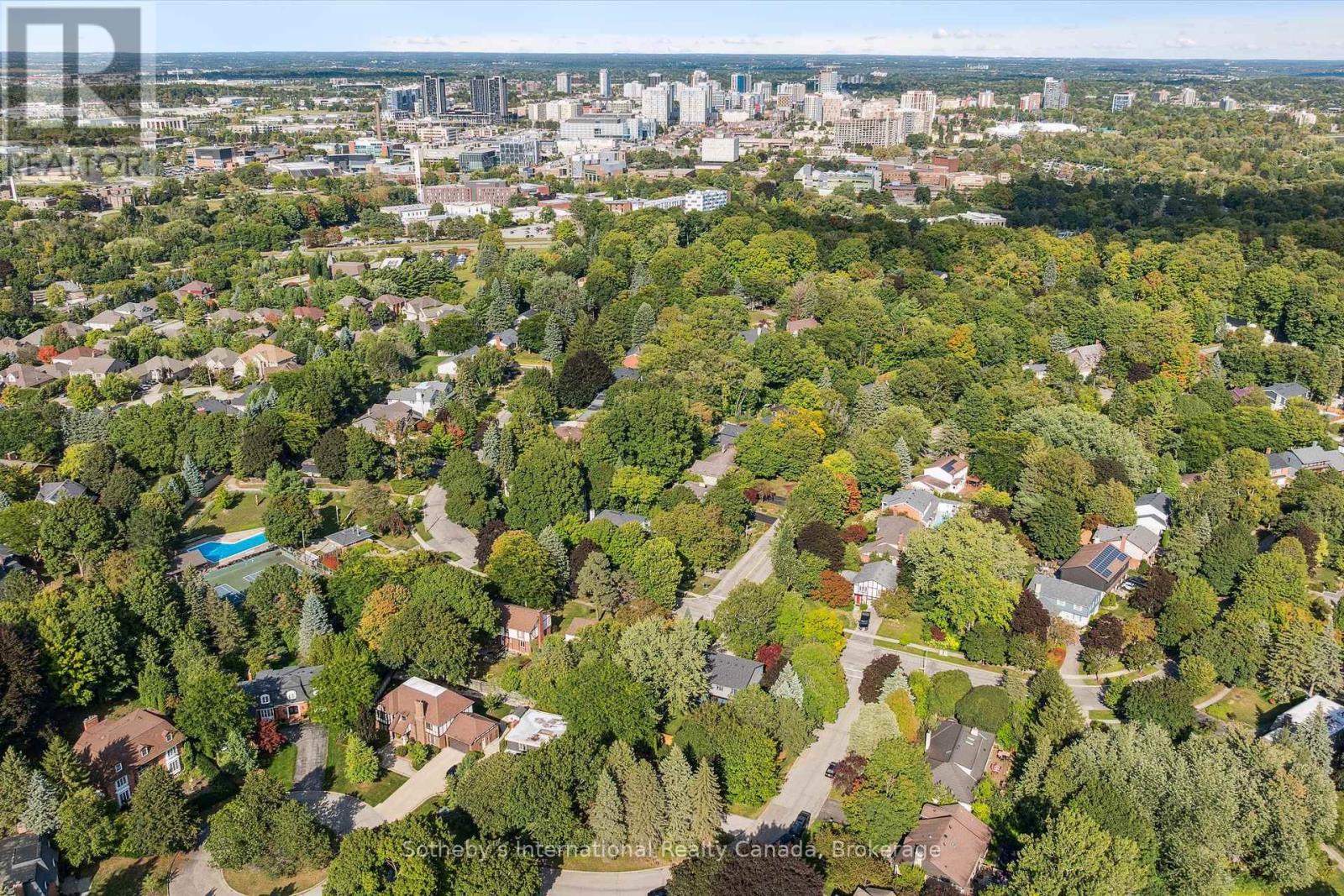 348 Browning Place, Waterloo, Ontario  N2L 2W3 - Photo 40 - X12399870