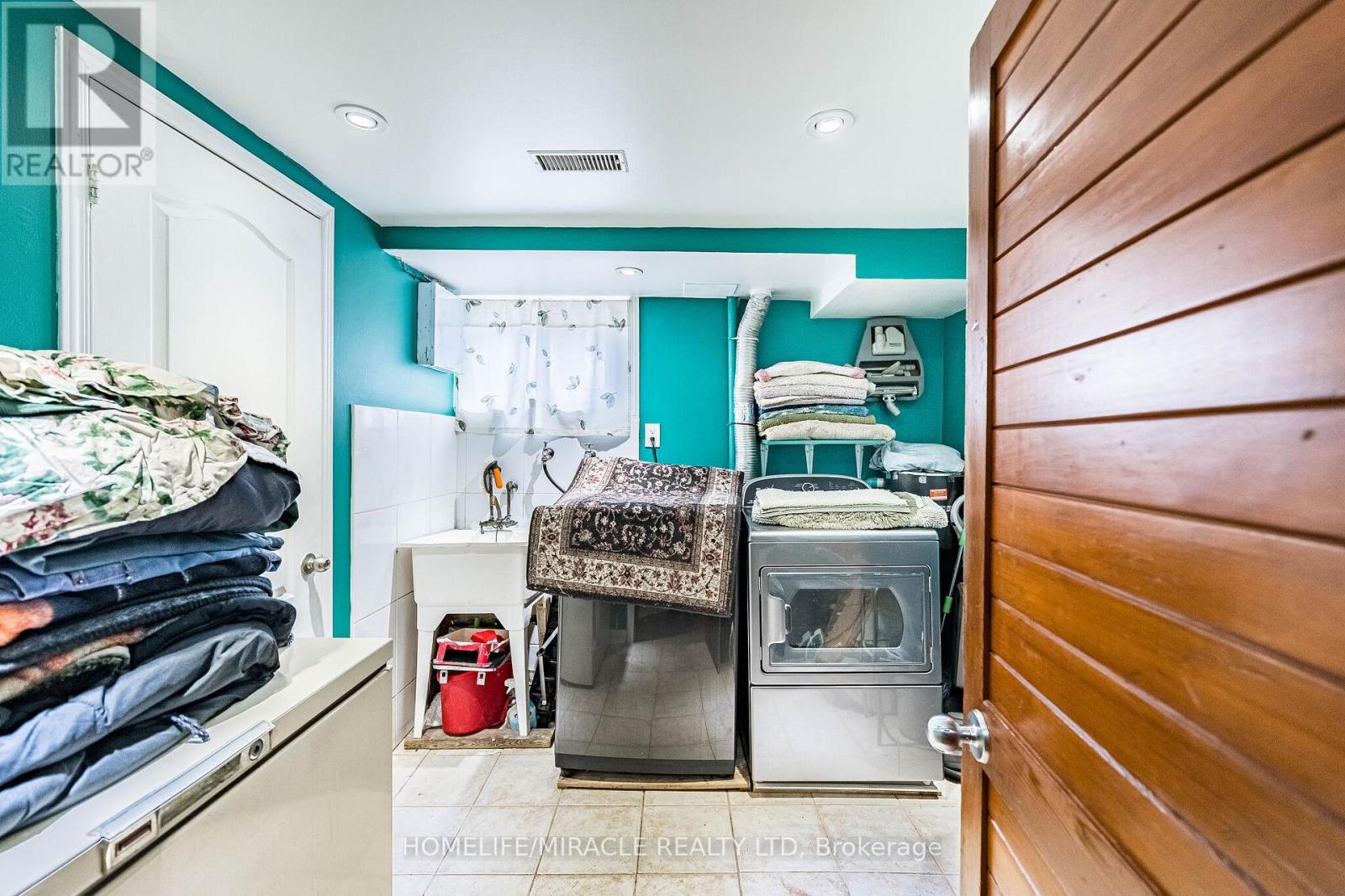 7150 Harwick Drive, Mississauga, Ontario  L4T 3A4 - Photo 36 - W12939524