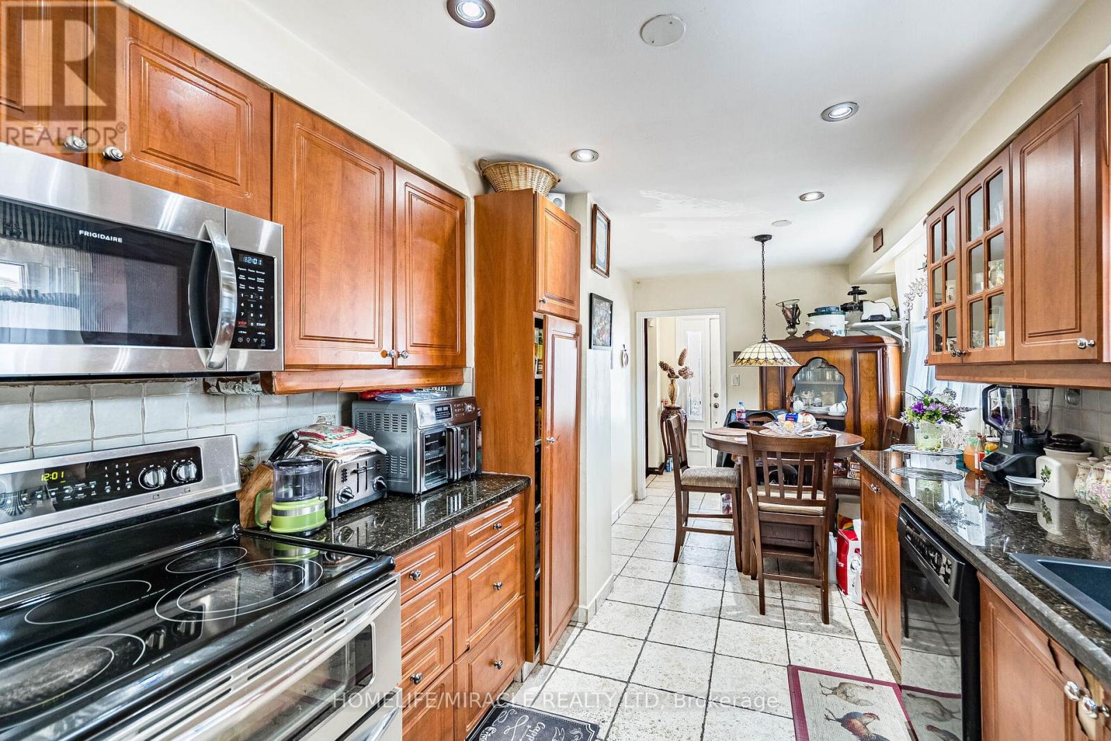 7150 Harwick Drive, Mississauga, Ontario  L4T 3A4 - Photo 19 - W12939524