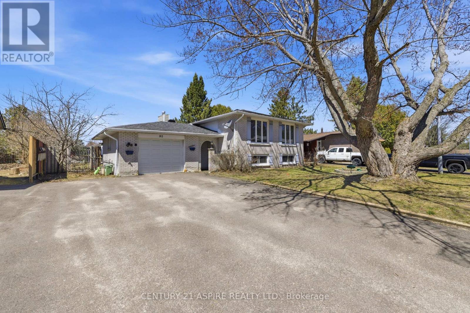 93 Frontenac Crescent, Deep River, Ontario  K0J 1P0 - Photo 3 - X13030420