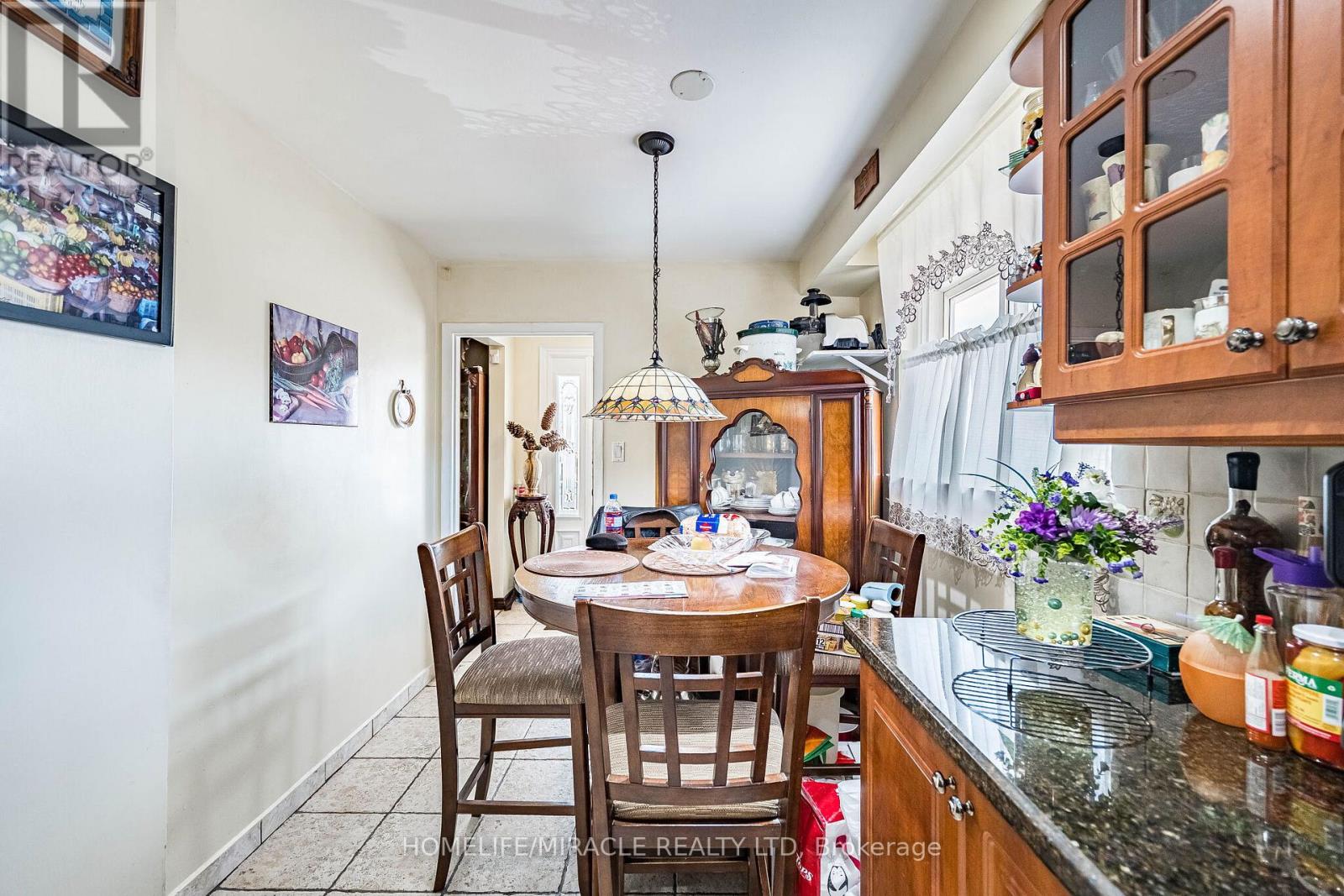 7150 Harwick Drive, Mississauga, Ontario  L4T 3A4 - Photo 14 - W12939524