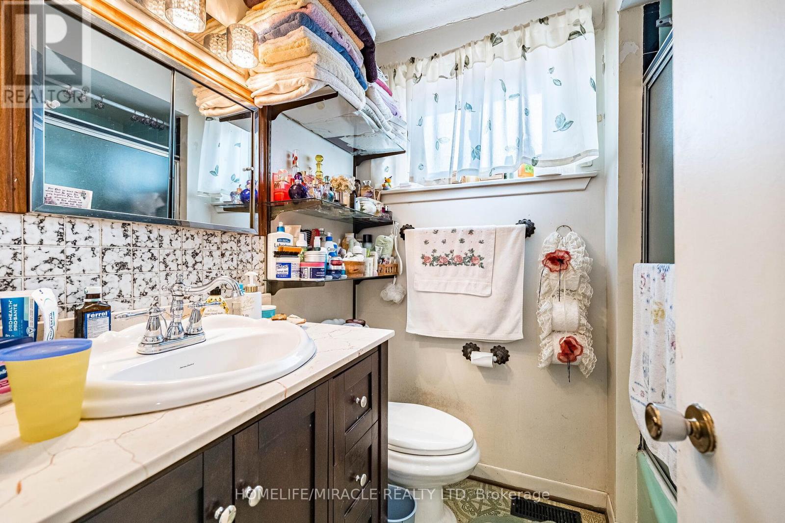 7150 Harwick Drive, Mississauga, Ontario  L4T 3A4 - Photo 22 - W12939524