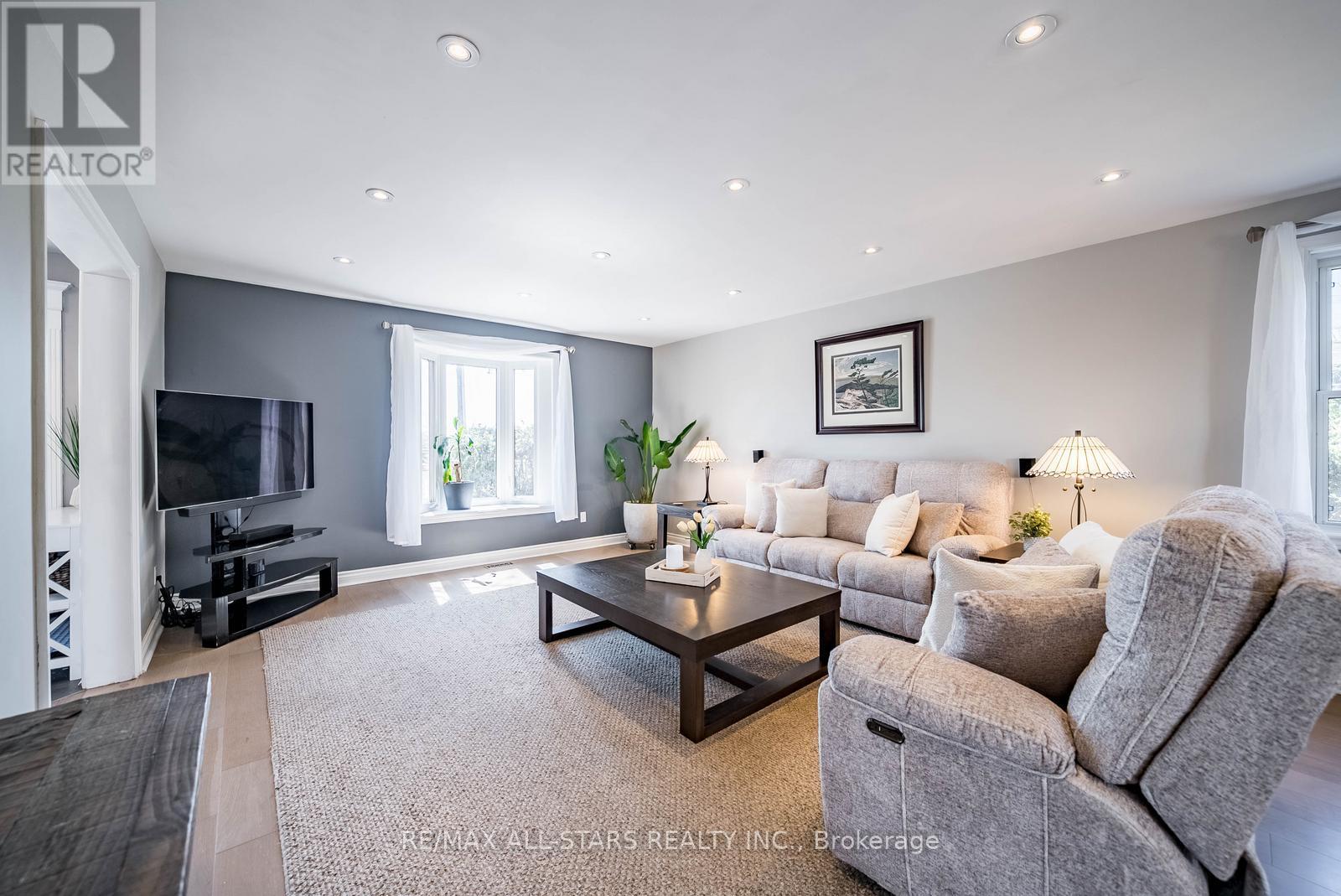 263 Sunset Boulevard, Whitchurch-Stouffville, Ontario  L4A 3R1 - Photo 10 - N12976916