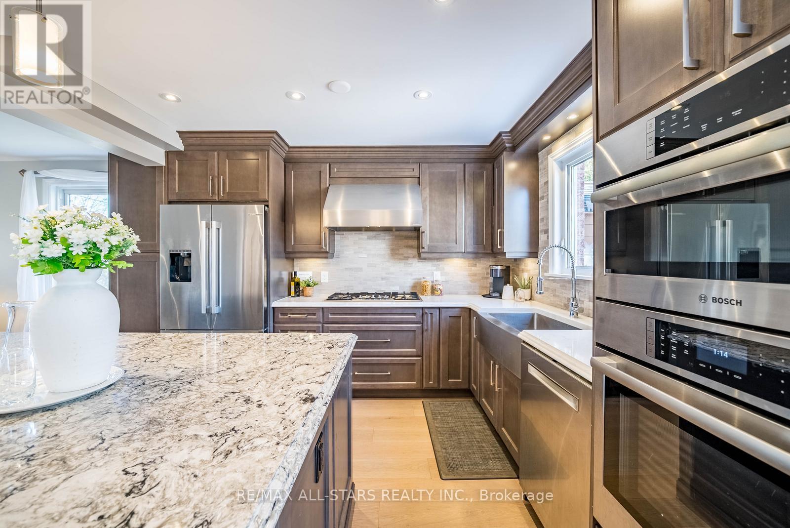 263 Sunset Boulevard, Whitchurch-Stouffville, Ontario  L4A 3R1 - Photo 14 - N12976916