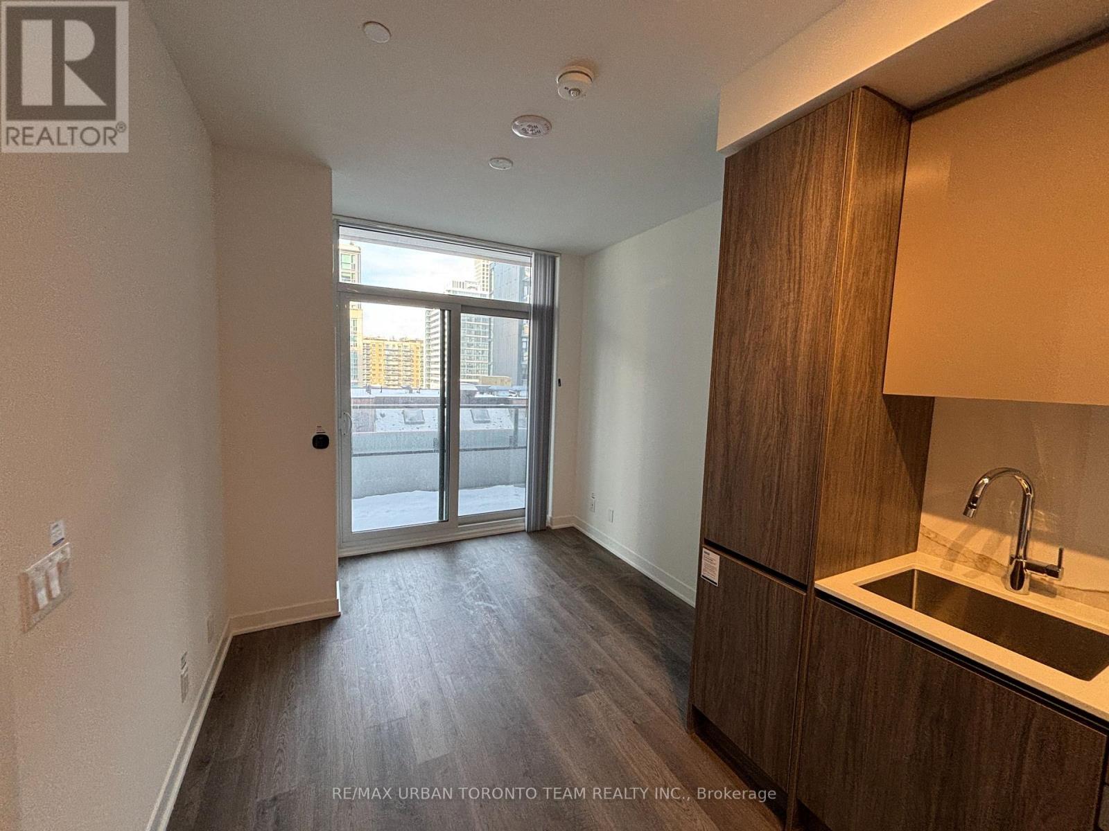 1001 - 180 Front Street E, Toronto, Ontario  M5A 0K9 - Photo 4 - C12831270